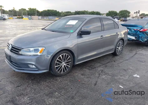 2016 Volkswagen Jetta 1.8T Sport z USA, uszkodzony, nr VIN 3VWB17AJ3GM265117